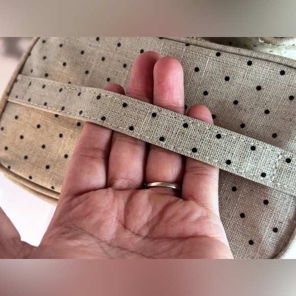 👜 Kate Spade New York Polka Dot Lunch Tote - Cream and Black 🌟 - Picture 5 of 11